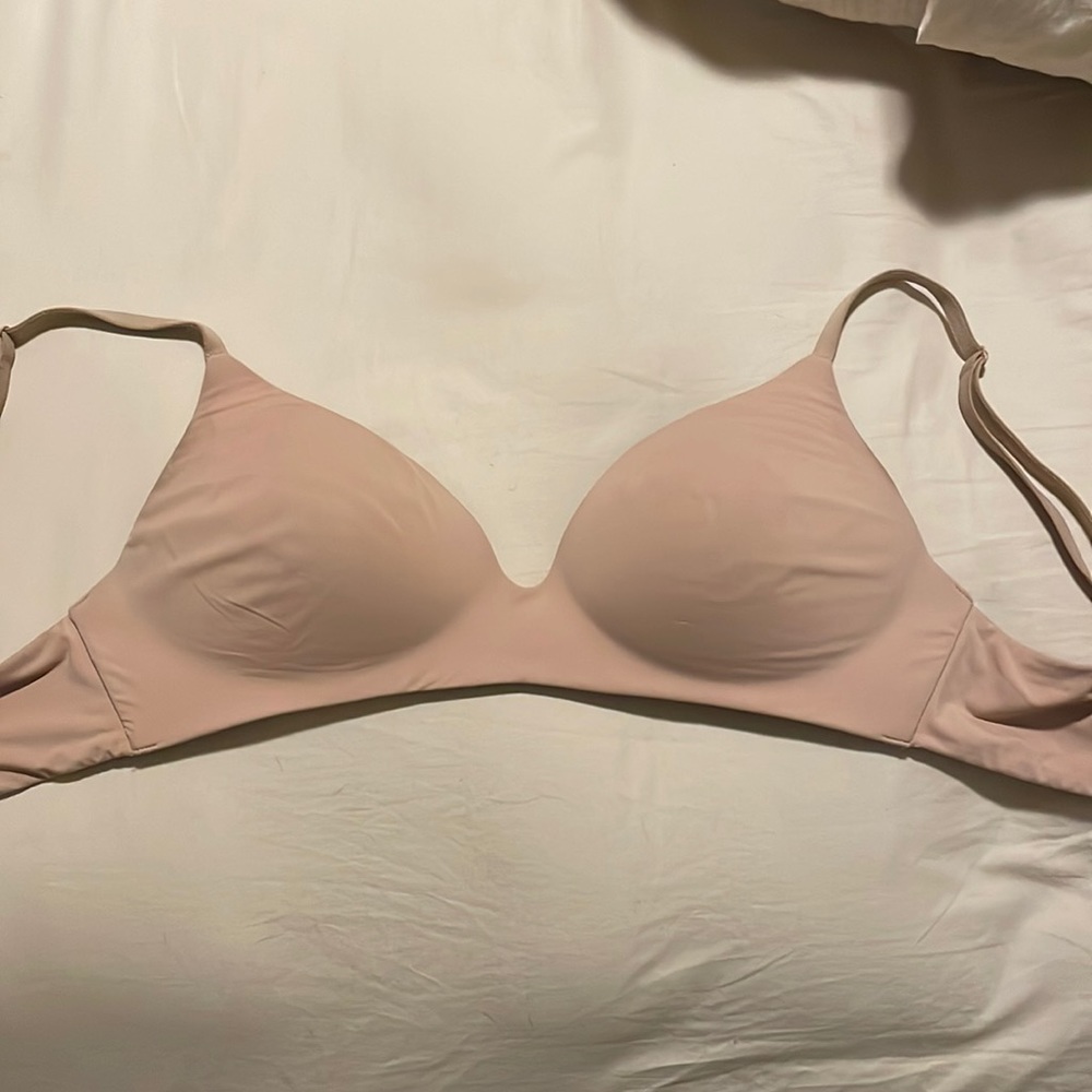 VS t shirt wireless bra